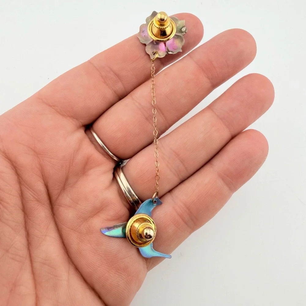 Hummingbird Flower Collar‎ Pin Multicolor Excellent Iridescent Chain